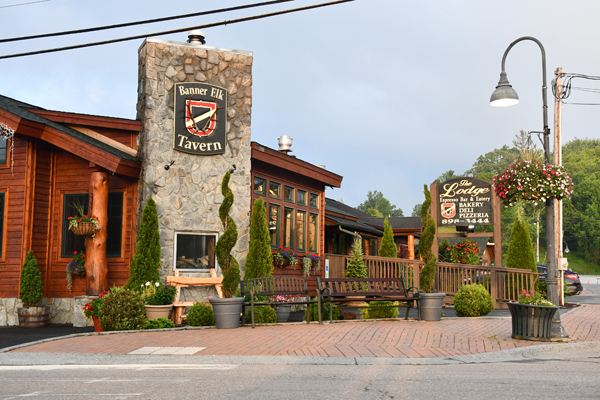 Lodge-sign-and-corner Baneberry TN and Douglas Lake<br />